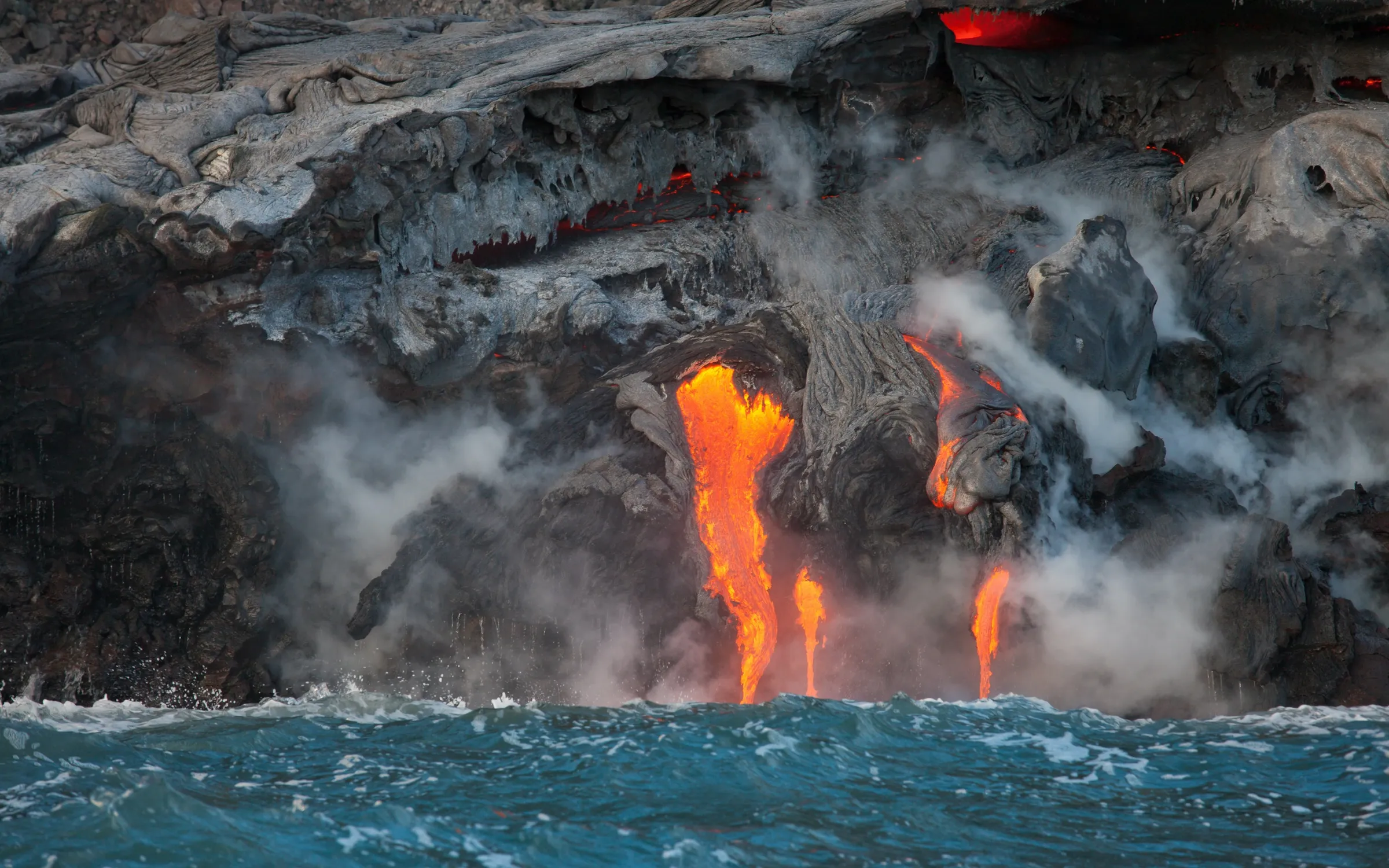 Hawaiian island landscape featured in Shaka Guide tours